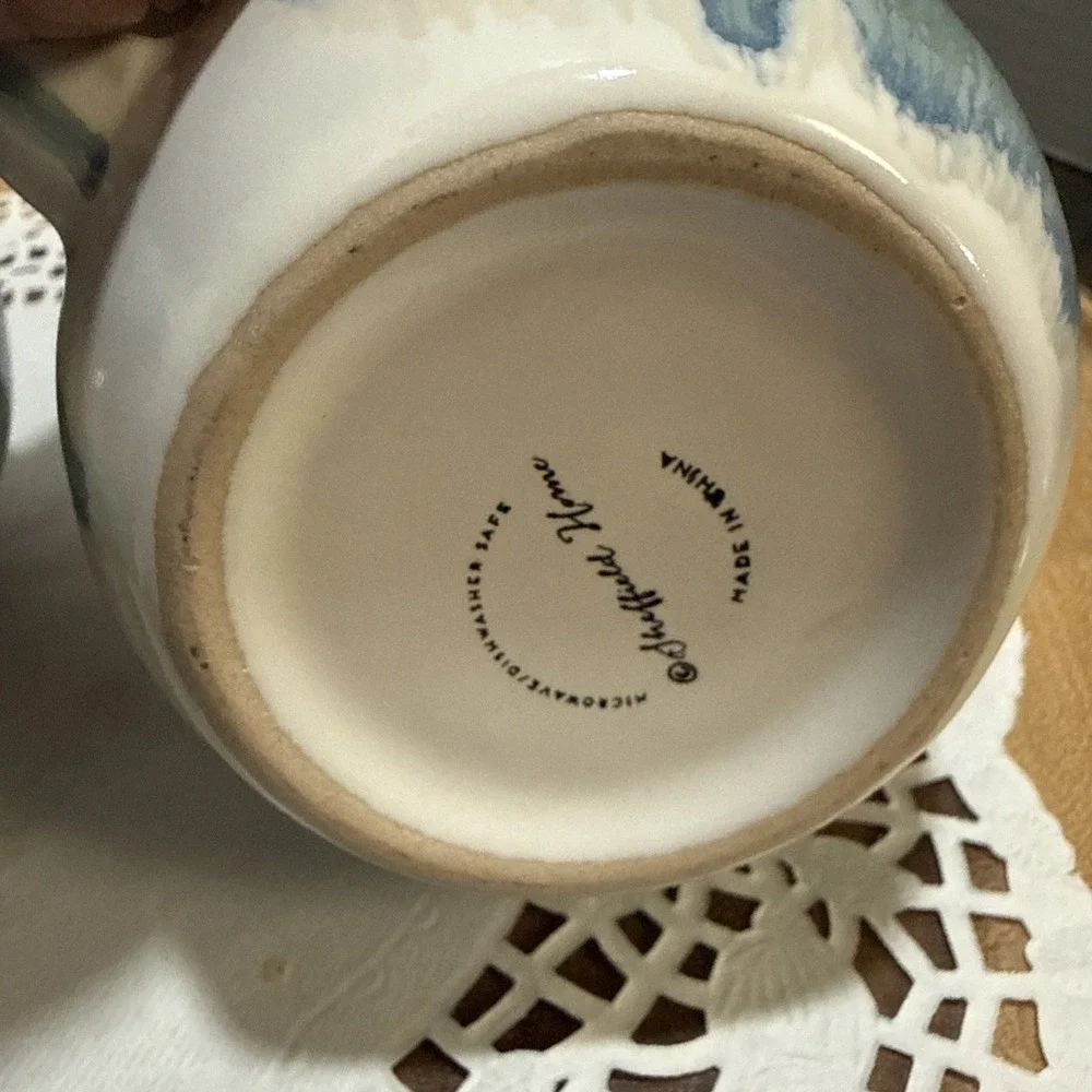 Artists Touch by Heritage Mint Ltd. bring vintage